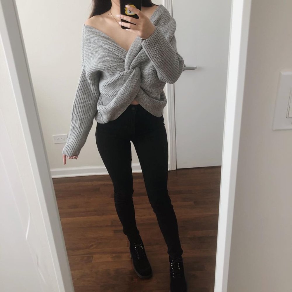 Chunky trendy grey sweater with cross-knit detail - Picture 1 of 5